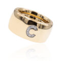 Anello in oro giallo con iniziale di diamanti (ct 0,08)