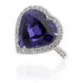 Anello in oro bianco con tanzanite (ct 19,68) e diamanti (ct 1,19)