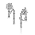 Orecchini fantasia in oro bianco con diamanti (0,30 ct) - 20 x 6 mm