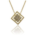 Ciondolo rombo con catenina in oro giallo con diamanti