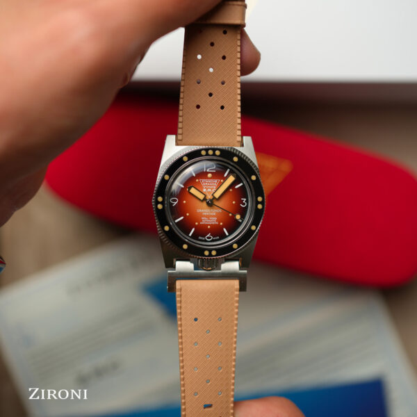 GF381318_6.jpg