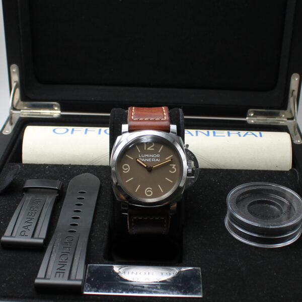 PAM00663_6.jpg