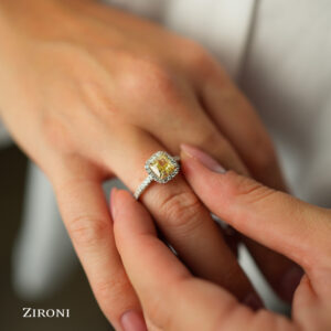 GIA FCY VS2 170_2.jpg