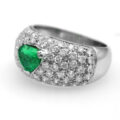 Anello in oro bianco con smeraldo (0,70 ct) e diamanti (1,15 ct)