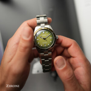 01 733 7707 4057-07 8 20 18_3.jpg