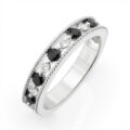 Anello fascia con diamanti (ct 0,09) e diamanti neri (ct 0,40) - spessore 4 mm
