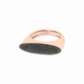 Anello in argento placcato rosa con polvere Nera