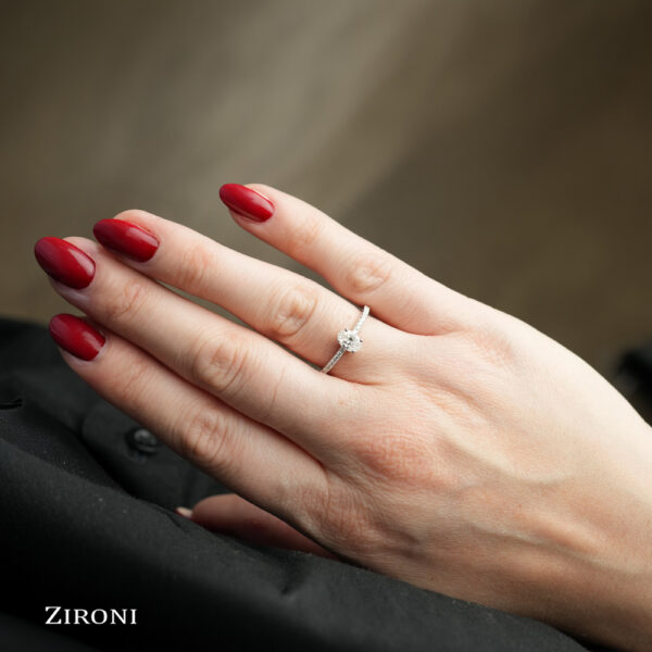 AN068-GIA F Si1 Ct0.51 Oval_2.jpg