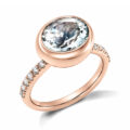 Anello in oro rosa con acquamarina (2,25 ct) e diamanti (0,21 ct) - mod. medio