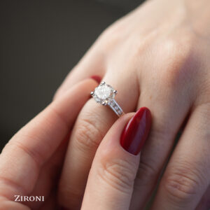 HRD F Vs2 Ct. 2.56_3.JPG