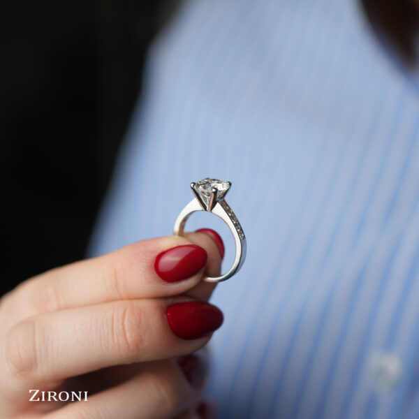 HRD F Vs2 Ct. 2.56_7.JPG