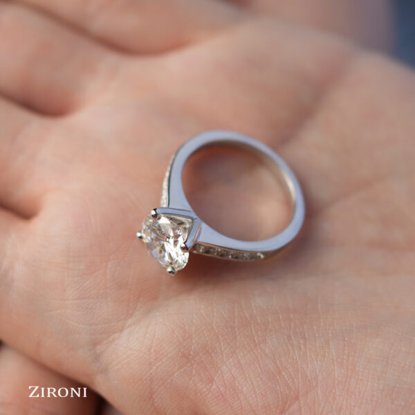 HRD F Vs2 Ct. 2.56_8.JPG