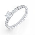 Solitario in oro bianco con diamante centrale (0,40 ct) e diamanti sul gambo (0,42 ct)